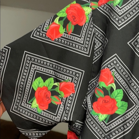 Fashion Nova Men’s Short Sleeve Button Down - Picture 4 of 6